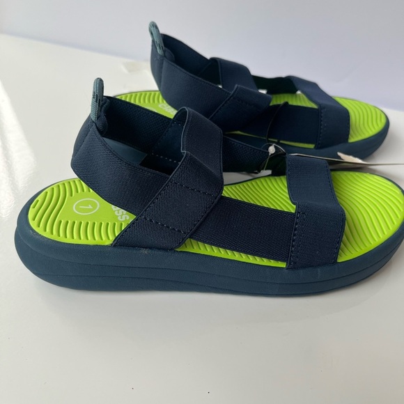NEW Kids Size 1 Green and Navy Blue  Elastic Band Kids Sandals  Ribbed Footbed - Picture 1 of 9